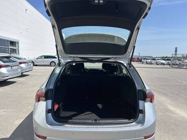 Skoda Octavia 2.0 TDI/ DSG/ Style/ Combi/ Очакван ! - автомобили, коли, обяви за нови и употребявани 8