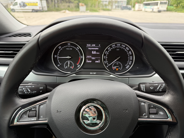 Skoda Octavia 2.0TDI DSG 4x4 - автомобили, коли, обяви за нови и употребявани 12