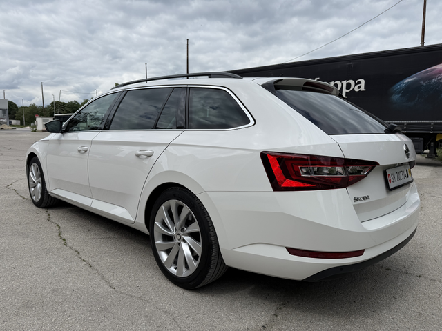 Skoda Octavia 2.0TDI DSG 4x4 - автомобили, коли, обяви за нови и употребявани 5