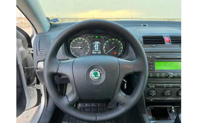 Skoda Octavia 1.9TDI- 105к.с. Парктроник/ Климатроник - автомобили, коли, обяви за нови и употребявани 12