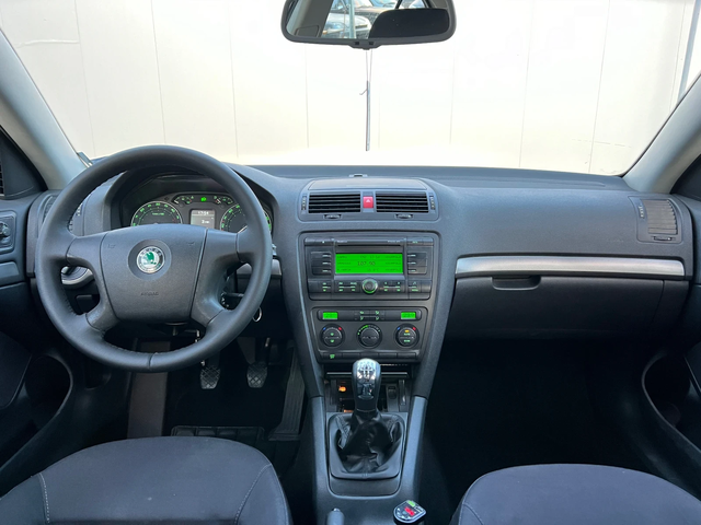 Skoda Octavia 1.9TDI- 105к.с. Парктроник/ Климатроник - автомобили, коли, обяви за нови и употребявани 16
