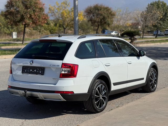 Skoda Octavia Scout 2.0TDI DSG 184кс* 4х4 * ПЕРФЕКТЕН* - автомобили, коли, обяви за нови и употребявани 4