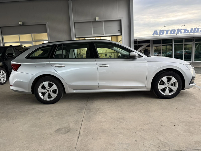 Skoda Octavia 2.0 TDI* 150ps* 170хл.км* DISTR* НАВИ* КАМЕРА - автомобили, коли, обяви за нови и употребявани 5