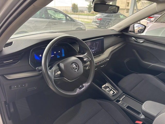 Skoda Octavia 2.0 TDI* 150ps* 170хл.км* DISTR* НАВИ* КАМЕРА - автомобили, коли, обяви за нови и употребявани 8