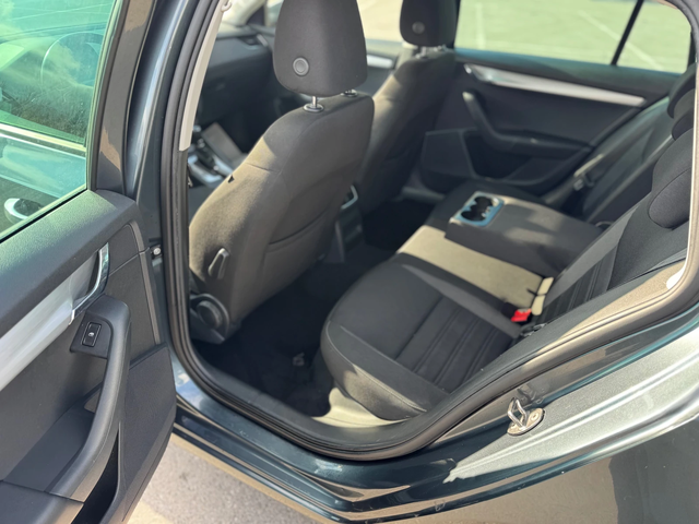 Skoda Octavia 1.5TSI-150-DSG7-NAVI-2019-EURO6 - автомобили, коли, обяви за нови и употребявани 10