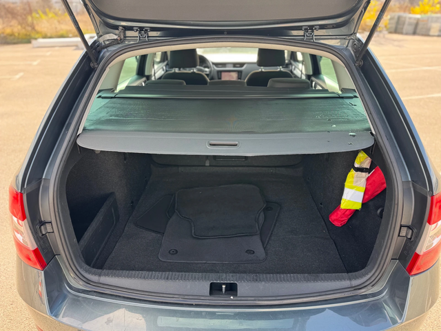 Skoda Octavia 1.5TSI-150-DSG7-NAVI-2019-EURO6 - автомобили, коли, обяви за нови и употребявани 11