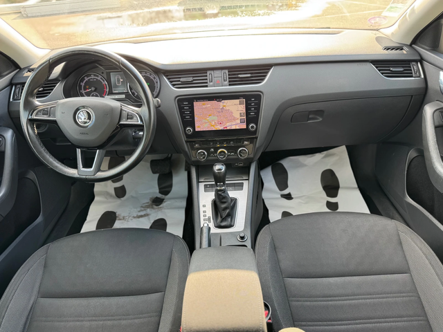 Skoda Octavia 1.5TSI-150-DSG7-NAVI-2019-EURO6 - автомобили, коли, обяви за нови и употребявани 13