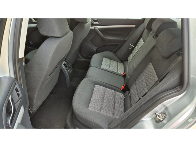 Skoda Octavia 1.6TDI 105к.с. - автомобили, коли, обяви за нови и употребявани 12