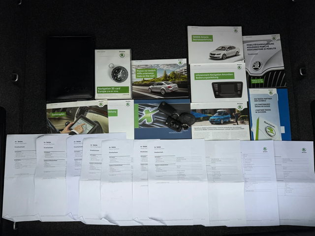 Skoda Octavia 2.0TDi / DSG / 4x4 - автомобили, коли, обяви за нови и употребявани 16