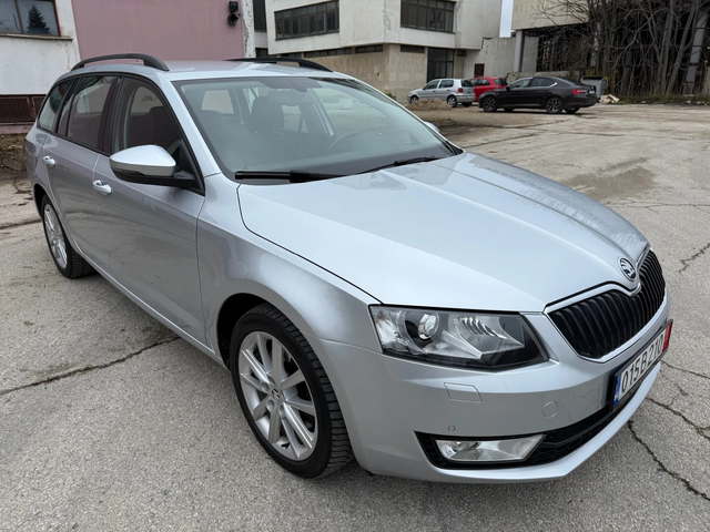 Skoda Octavia 2.0TDi / DSG / 4x4 - автомобили, коли, обяви за нови и употребявани 1