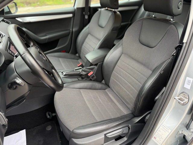 Skoda Octavia 2.0TDi / DSG / 4x4 - автомобили, коли, обяви за нови и употребявани 8