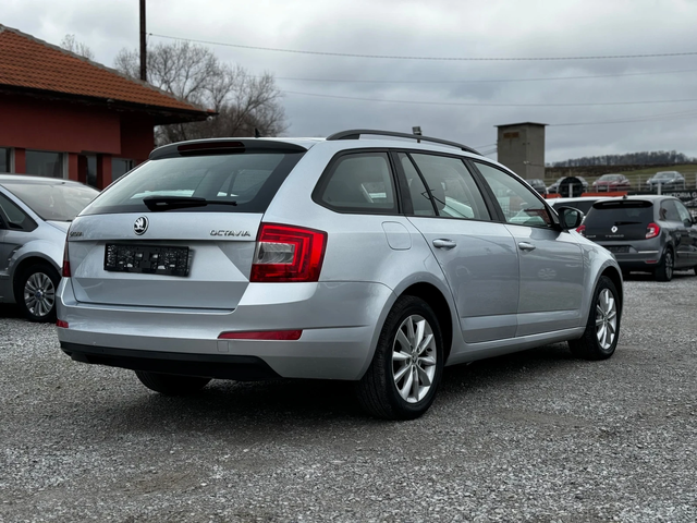 Skoda Octavia 1.6TDI 110kc сервизна история - автомобили, коли, обяви за нови и употребявани 4