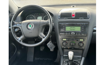Skoda Octavia 2.0BMM/4x4/140kc/Laurin & Klement - автомобили, коли, обяви за нови и употребявани 11