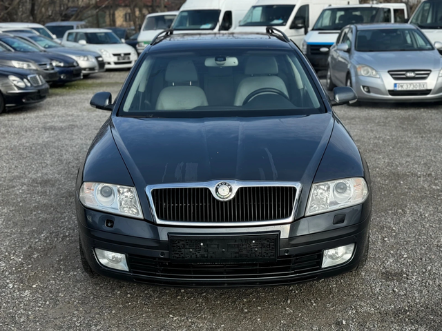 Skoda Octavia 2.0BMM/4x4/140kc/Laurin & Klement - автомобили, коли, обяви за нови и употребявани 3
