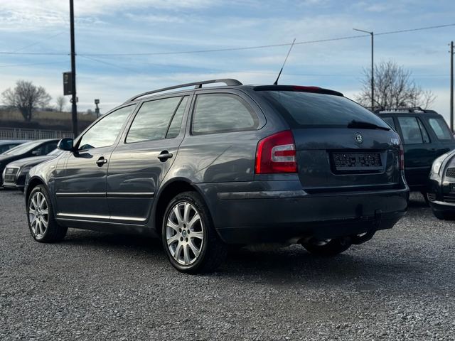 Skoda Octavia 2.0BMM/4x4/140kc/Laurin & Klement - автомобили, коли, обяви за нови и употребявани 7