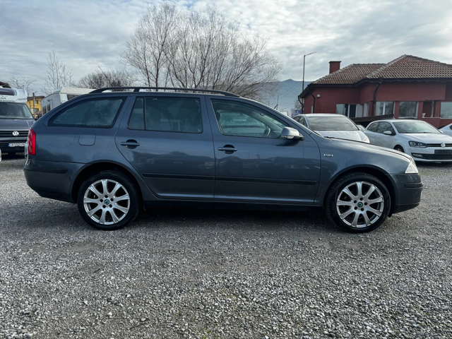 Skoda Octavia 2.0BMM/4x4/140kc/Laurin & Klement - автомобили, коли, обяви за нови и употребявани 8