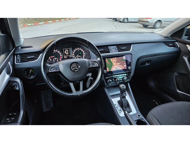 Skoda Octavia 1.6 TDI AVTOMAT/KLIMATRONIK/FACELIFT - автомобили, коли, обяви за нови и употребявани 8