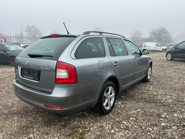 Skoda Octavia 1.6TDI 105kc EVRO5 - автомобили, коли, обяви за нови и употребявани 4