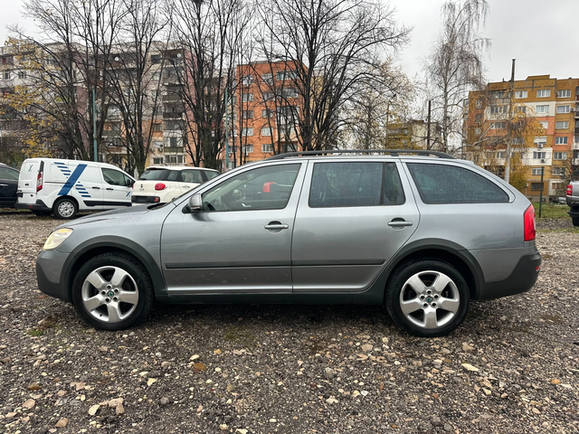 Skoda Octavia 2.0TDI 140kc 4X4 SCOU NAVIT - автомобили, коли, обяви за нови и употребявани 5