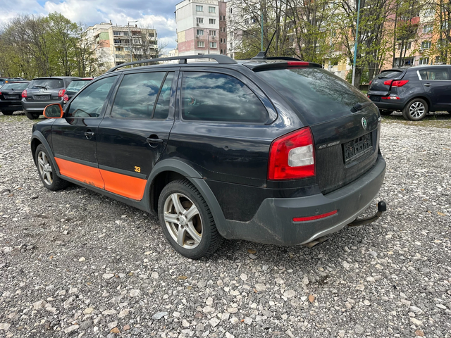 Skoda Octavia 2.0TDI 140kc SCOUT - автомобили, коли, обяви за нови и употребявани 4