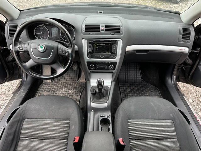 Skoda Octavia 2.0TDI 140kc SCOUT - автомобили, коли, обяви за нови и употребявани 9