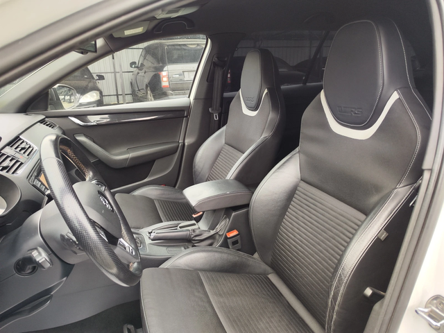 Skoda Octavia VRS* CARBON* RECARO* DSG* NAVI* PODGREV* LIZING - автомобили, коли, обяви за нови и употребявани 10