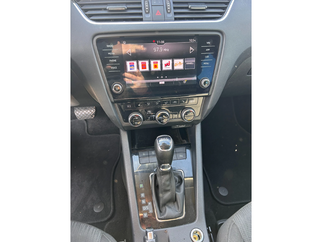 Skoda Octavia 1.5TGI AVTOMAT/NAVI/KAMERA EURO 6 - автомобили, коли, обяви за нови и употребявани 11