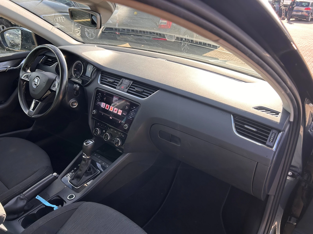 Skoda Octavia 1.5TGI AVTOMAT/NAVI/KAMERA EURO 6 - автомобили, коли, обяви за нови и употребявани 9