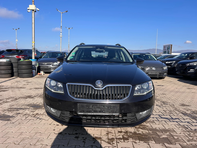 Skoda Octavia 2.0TDI AVTOMAT/NAVI EURO 5 - автомобили, коли, обяви за нови и употребявани 2