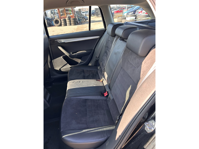Skoda Octavia 2.0TDI AVTOMAT/NAVI EURO 5 - автомобили, коли, обяви за нови и употребявани 9