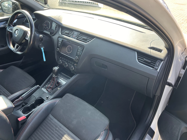 Skoda Octavia VRS AVTOMAT/NAVI/KOJA EURO 5 - автомобили, коли, обяви за нови и употребявани 9