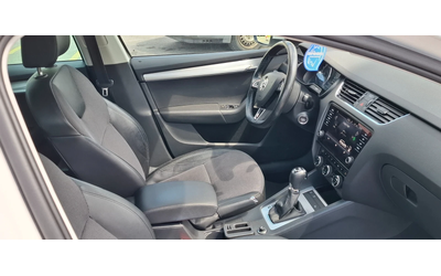 Skoda Octavia 2.0 184kc Full led  4x4  Dsg Facelift - автомобили, коли, обяви за нови и употребявани 15