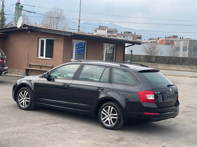 Skoda Octavia 1.6TDi - автомобили, коли, обяви за нови и употребявани 2