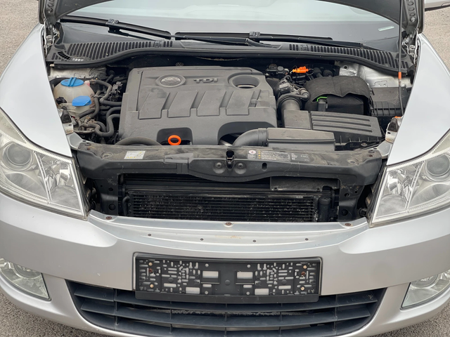 Skoda Octavia 1.6TDi 105к.с. - автомобили, коли, обяви за нови и употребявани 12