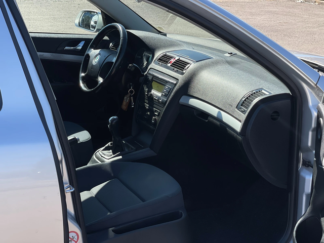 Skoda Octavia 1.6MPi LPG - автомобили, коли, обяви за нови и употребявани 7