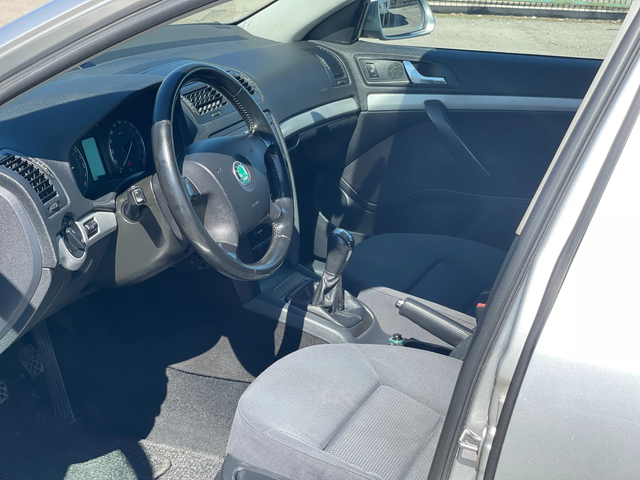 Skoda Octavia 1.6MPi LPG - автомобили, коли, обяви за нови и употребявани 9