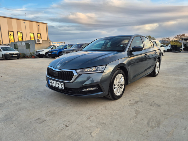 Skoda Octavia С-Гаранция-2.0-A/T-150кс - автомобили, коли, обяви за нови и употребявани 0