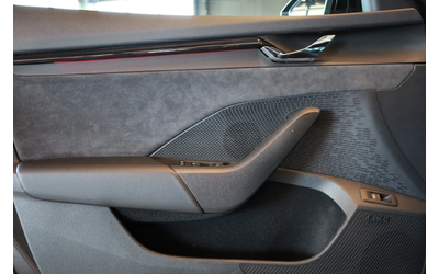 Skoda Octavia VRS* 4X4* OLED LIGHTS* CANTON* CARBON* - автомобили, коли, обяви за нови и употребявани 13