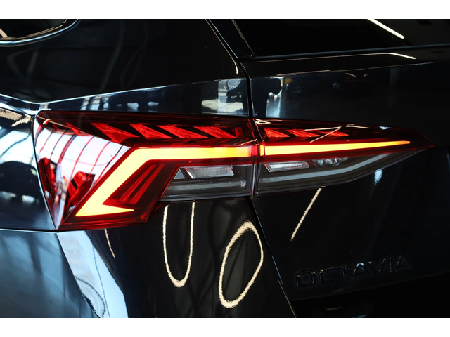 Skoda Octavia VRS* 4X4* OLED LIGHTS* CANTON* CARBON* - автомобили, коли, обяви за нови и употребявани 7