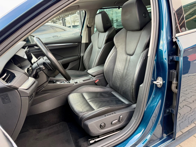 Skoda Octavia 2.0TDI#DISTR#PANORAMA#CAMERA#MATRIX#KEYLESS#FULL - автомобили, коли, обяви за нови и употребявани 11