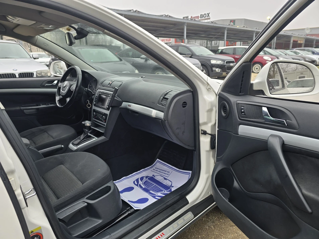 Skoda Octavia Scout 2.0TDI 140к.с 4x4 DSG - автомобили, коли, обяви за нови и употребявани 12