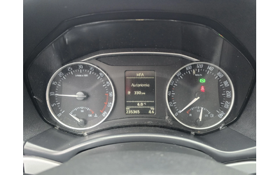 Skoda Octavia Scout 2.0TDI 140к.с 4x4 DSG - автомобили, коли, обяви за нови и употребявани 16