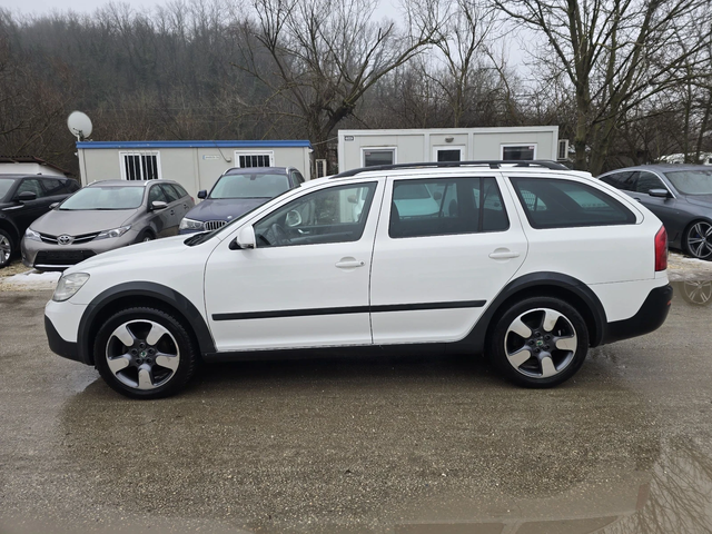 Skoda Octavia Scout 2.0TDI 140к.с 4x4 DSG - автомобили, коли, обяви за нови и употребявани 6
