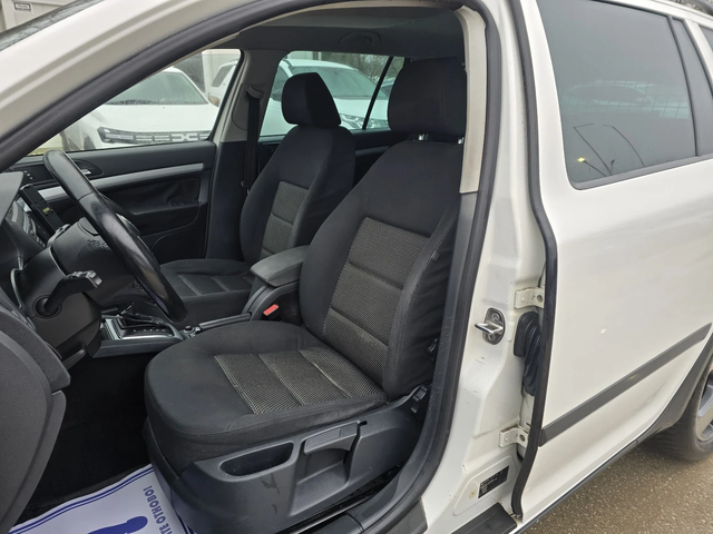 Skoda Octavia Scout 2.0TDI 140к.с 4x4 DSG - автомобили, коли, обяви за нови и употребявани 8
