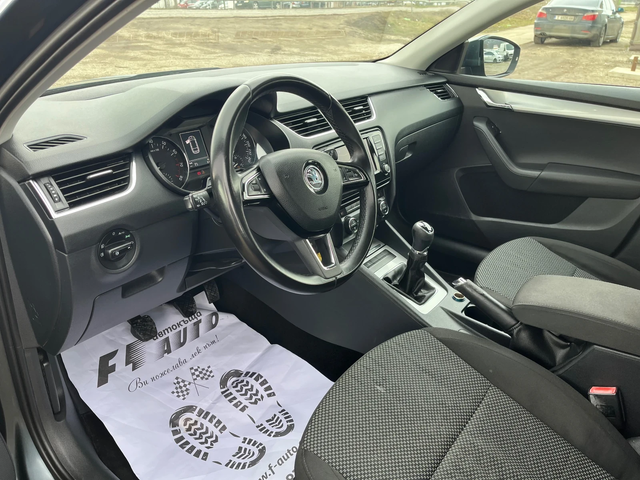 Skoda Octavia 1.4I-FEIS-NAVI-ITALIA - автомобили, коли, обяви за нови и употребявани 13