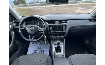 Skoda Octavia 1.4I-FEIS-NAVI-ITALIA - автомобили, коли, обяви за нови и употребявани 7