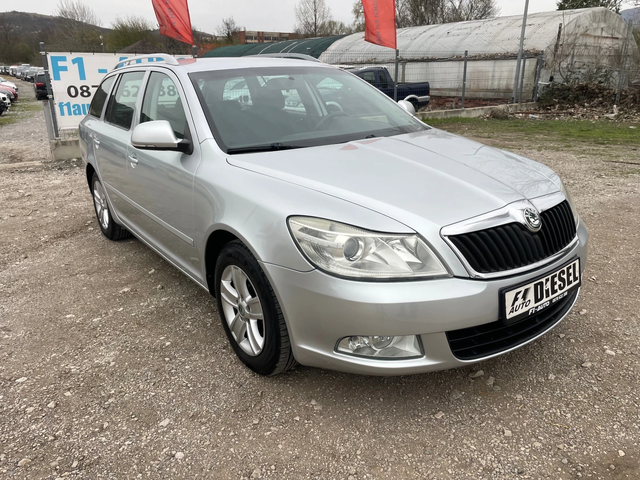 Skoda Octavia 1.6TDI-105-NAVI-ITALIA - автомобили, коли, обяви за нови и употребявани 2