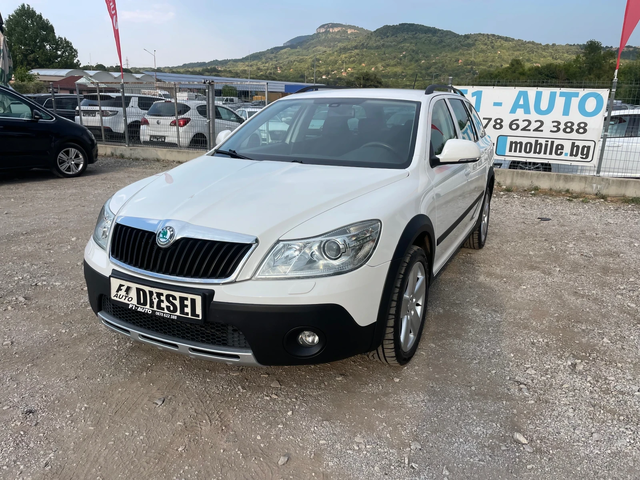Skoda Octavia 2.0TDI-SCOUT-4x4-NAVI-ITALIA - автомобили, коли, обяви за нови и употребявани 0