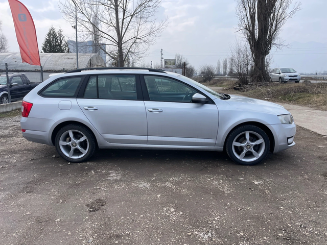 Skoda Octavia 1.6TDI-AVTOMAT - автомобили, коли, обяви за нови и употребявани 3