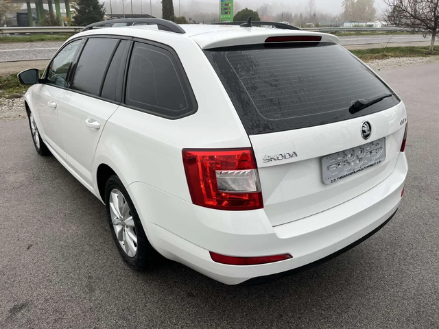 Skoda Octavia 1.6TDI 110кс. EURO 6B КЛИМАТРОНИК АВТОПИЛОT ИТАЛИЯ - автомобили, коли, обяви за нови и употребявани 4
